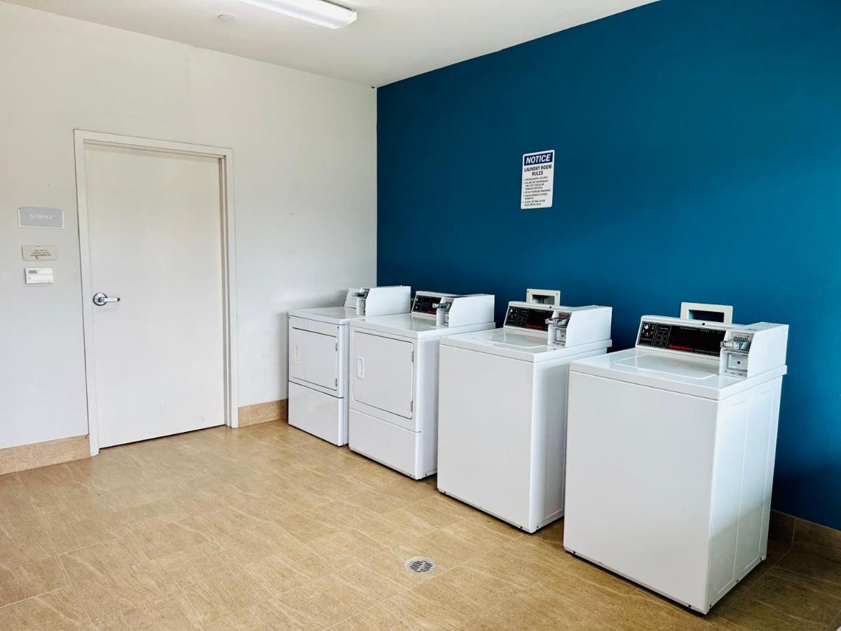 Lonestar Inn El Campo Екстериор снимка