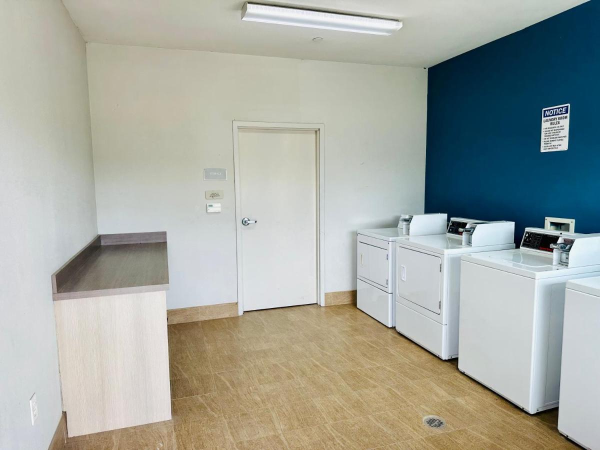 Lonestar Inn El Campo Екстериор снимка